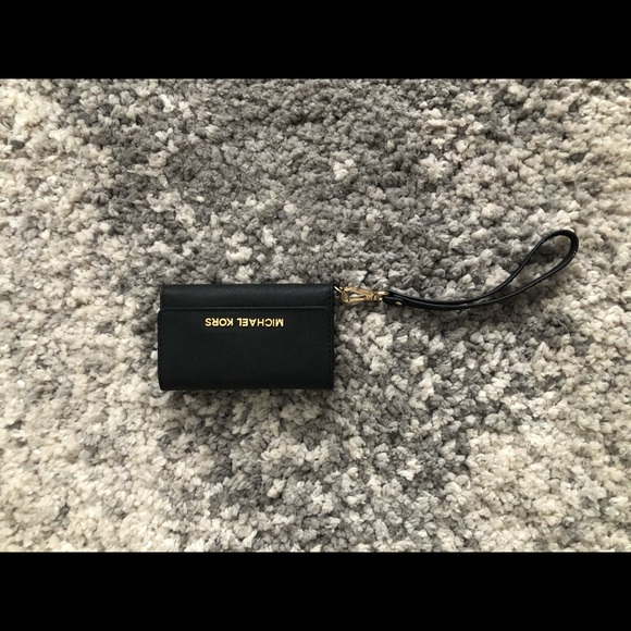 Michael Kors wristlet